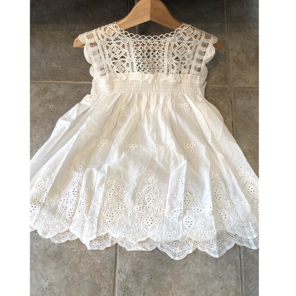 Boho Lace Hollow Out Embroidered Sleeveless Blouse - Picture 5 of 6